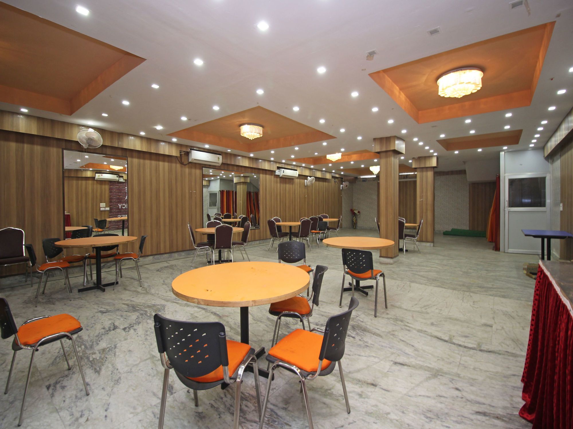 Oyo 576 Hotel Shree Kanta Residency Gurgaon Bagian luar foto