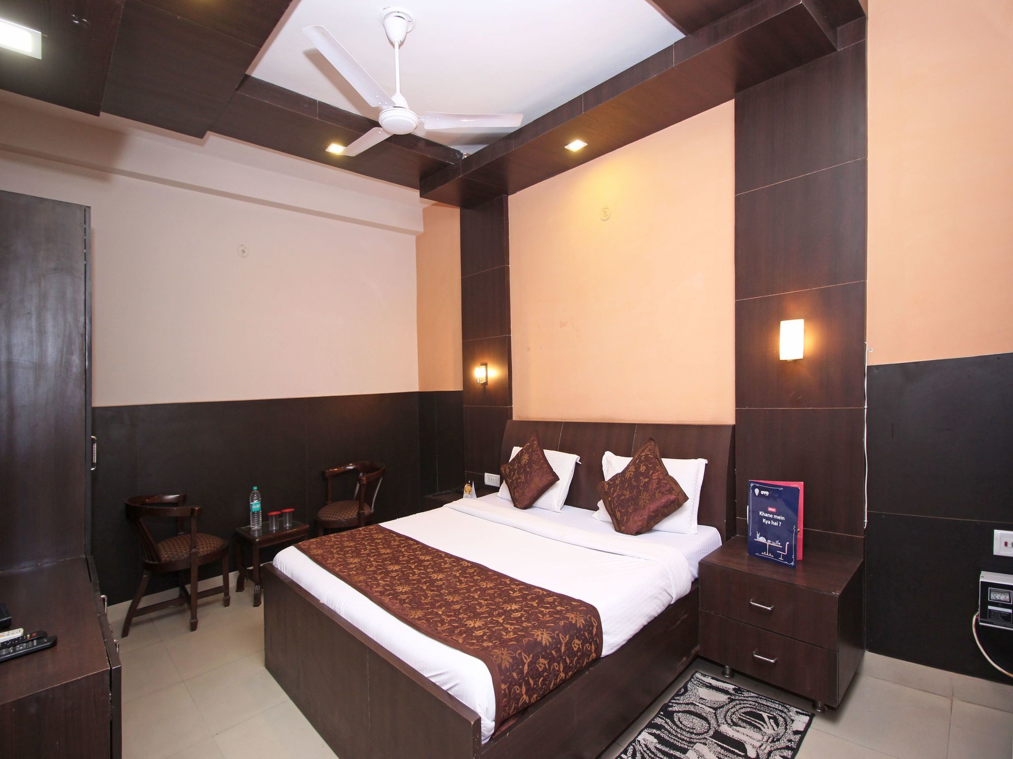 Oyo 576 Hotel Shree Kanta Residency Gurgaon Bagian luar foto